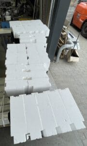 podwaliny-pod-okna-producent-transport-smoldzino Magazyn klienta Polyform – przygotowane podwaliny pod okna po transporcie dla lokalnego klienta.